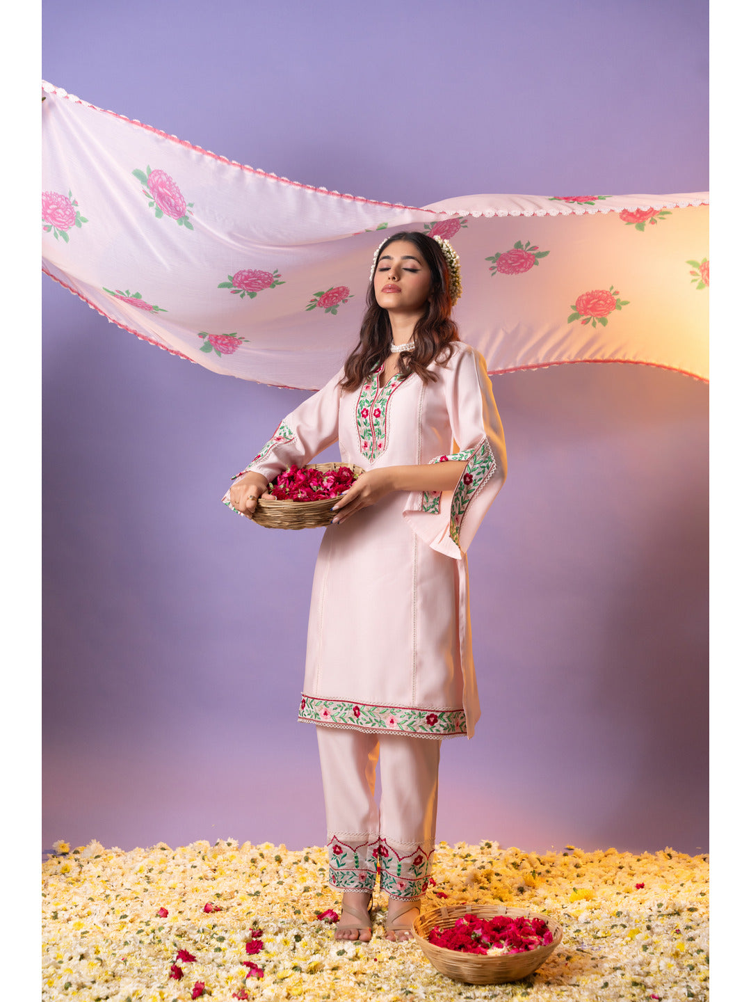 Pink-Silk-Blend-Floral-Embroidered-3-Piece-Kurta-Set