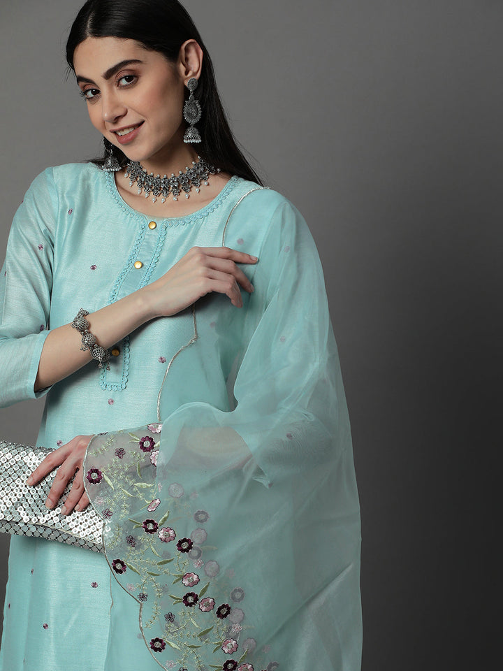 Sky-Blue-Chanderi-Silk-Floral-Embroidered-3-Piece-Kurta-Set