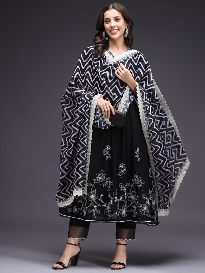 Black-Poly-Chiffon-Embroidered-3-Piece-Kurta-Set