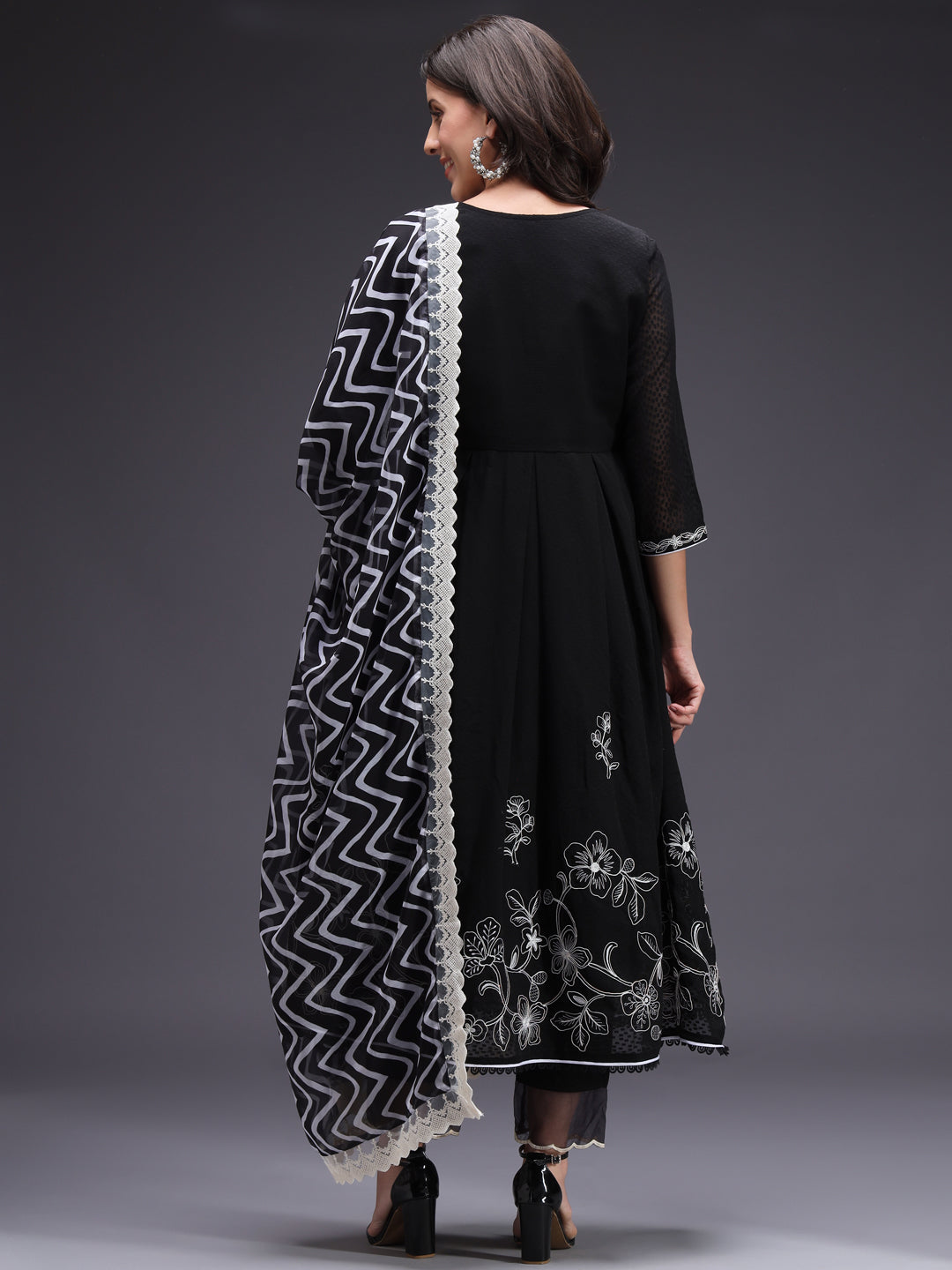 Black-Poly-Chiffon-Embroidered-3-Piece-Kurta-Set