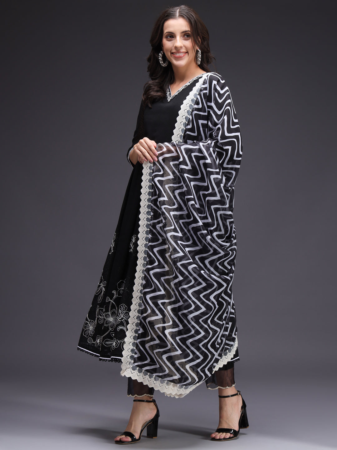 Black-Poly-Chiffon-Embroidered-3-Piece-Kurta-Set