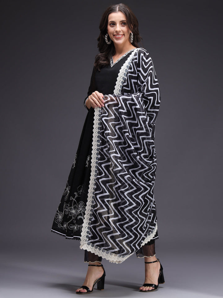 Black-Poly-Chiffon-Embroidered-3-Piece-Kurta-Set