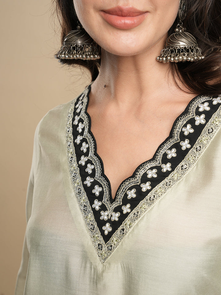 Beige-Silk-Blend-Embroidered-3-Piece-Kurta-Set