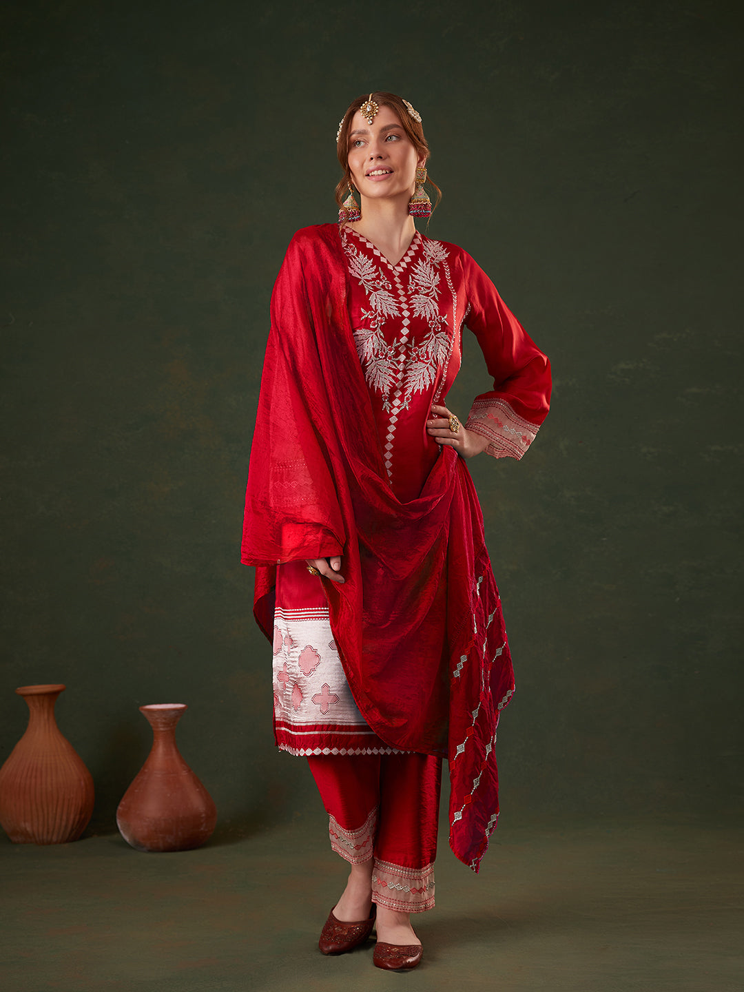 Red-Silk-Blend-Jacquard-Floral-Embroidered-3-Piece-Kurta-Set