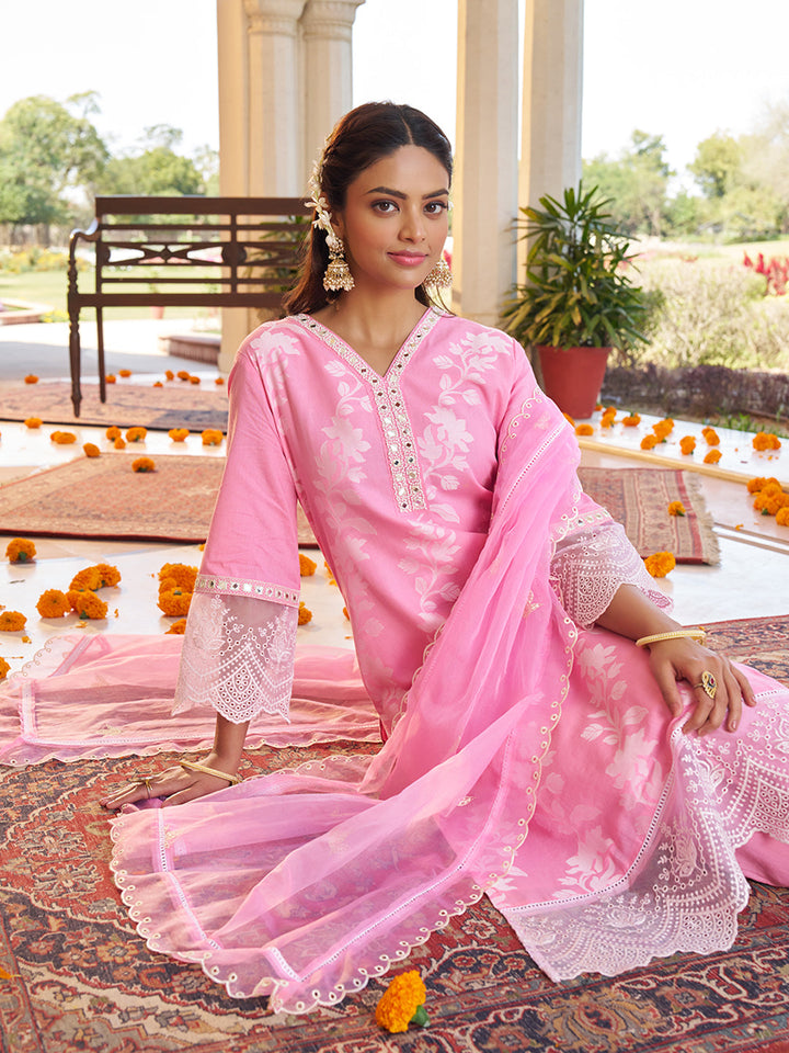 Pink-Cotton-Blend-Jacquard-Embroidered-3-Piece-Kurta-Set