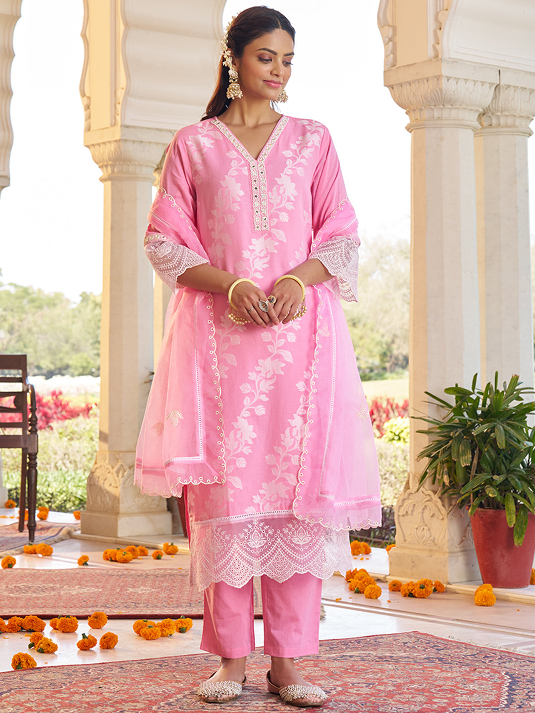 Pink-Cotton-Blend-Jacquard-Embroidered-3-Piece-Kurta-Set