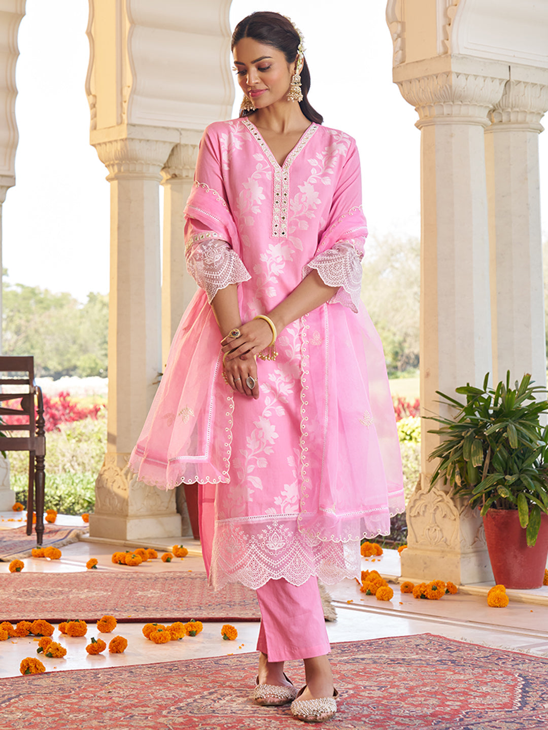Pink-Cotton-Blend-Jacquard-Embroidered-3-Piece-Kurta-Set