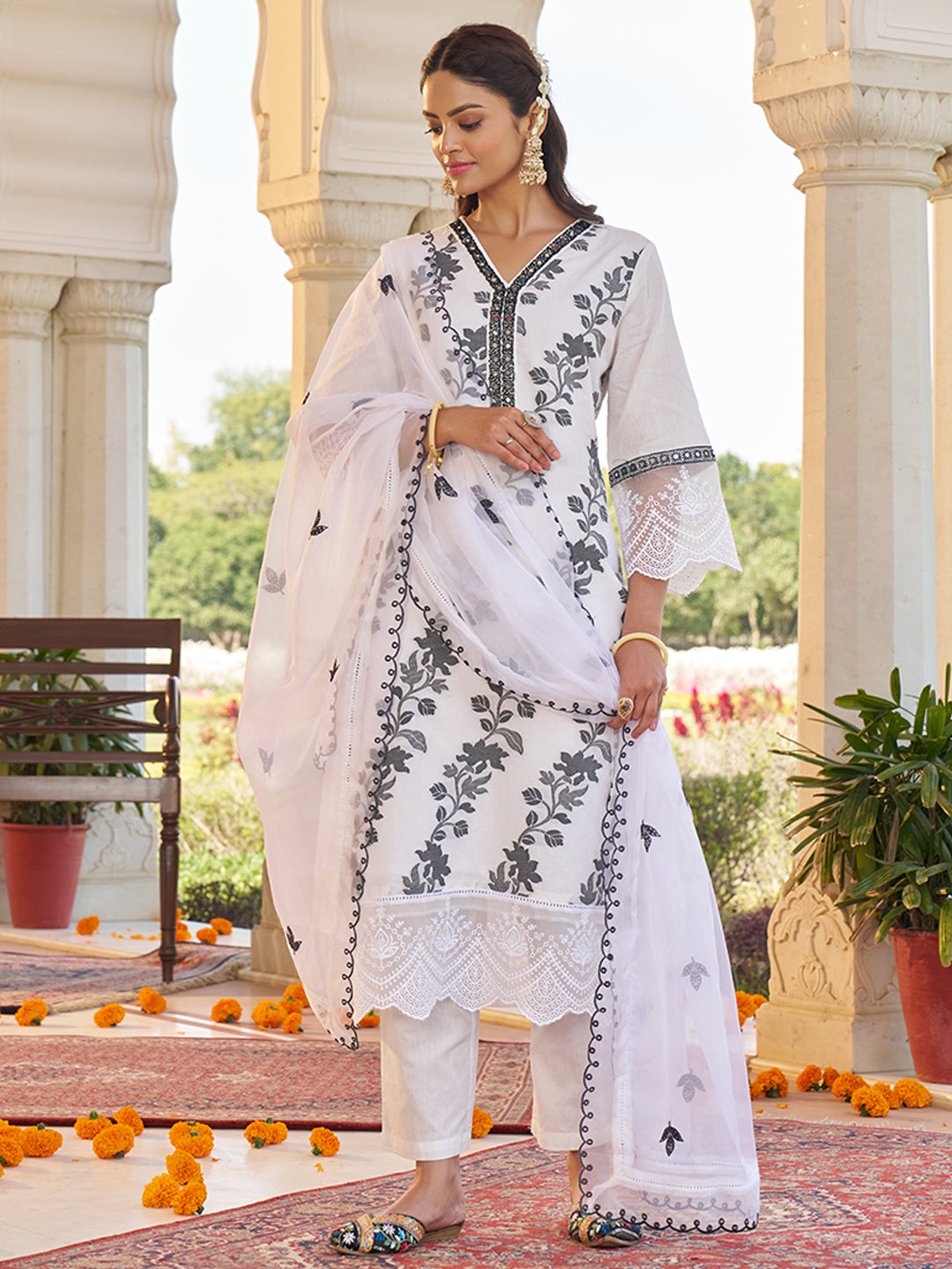 White-Cotton-Blend-Embroidered-3-Piece-Kurta-Set