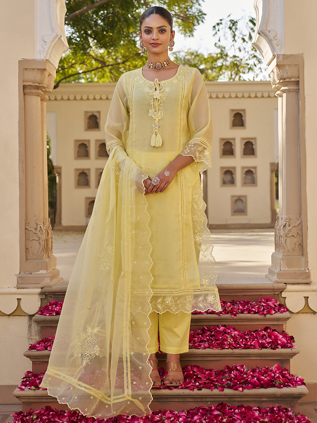 Yellow-Organza-Embroidered-3-Piece-Kurta-Set