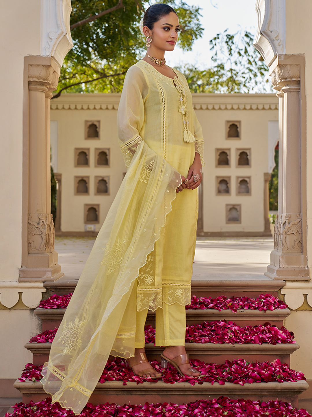 Yellow-Organza-Embroidered-3-Piece-Kurta-Set