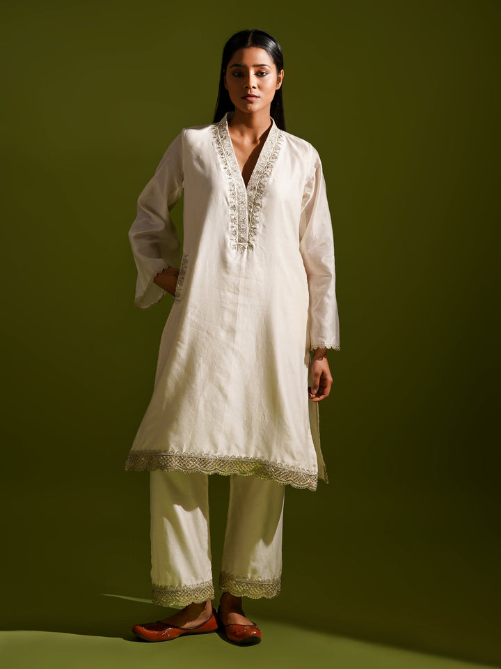 zeresouq-white-printed-collar-neck-anarkali-set