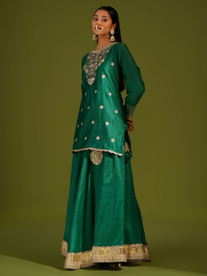 zeresouq-chanderi-short-kurti-with-skirt-set