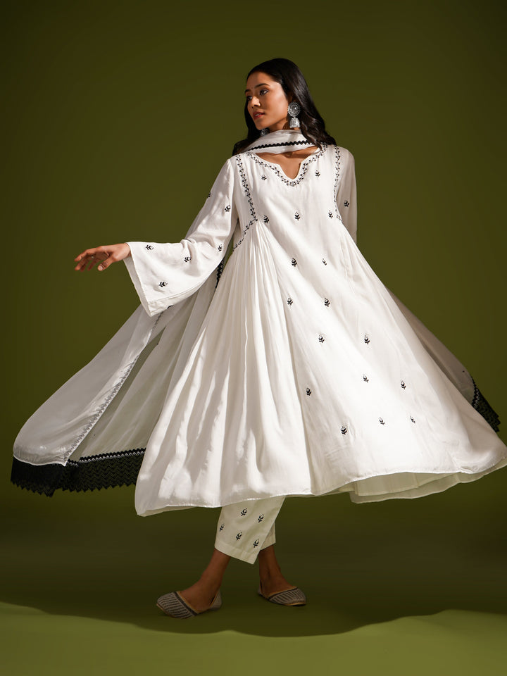 zeresouq-white-silk-side-gather-anarkali-set