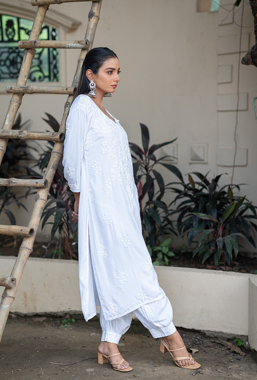 ZERESOUQ-Gulaal-White-Rayon-Chikankari-kurta