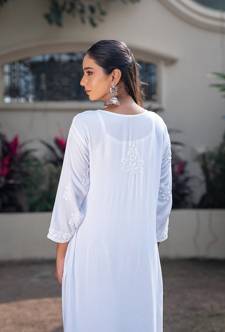 Gulaal-White-Rayon-Chikankari-kurta