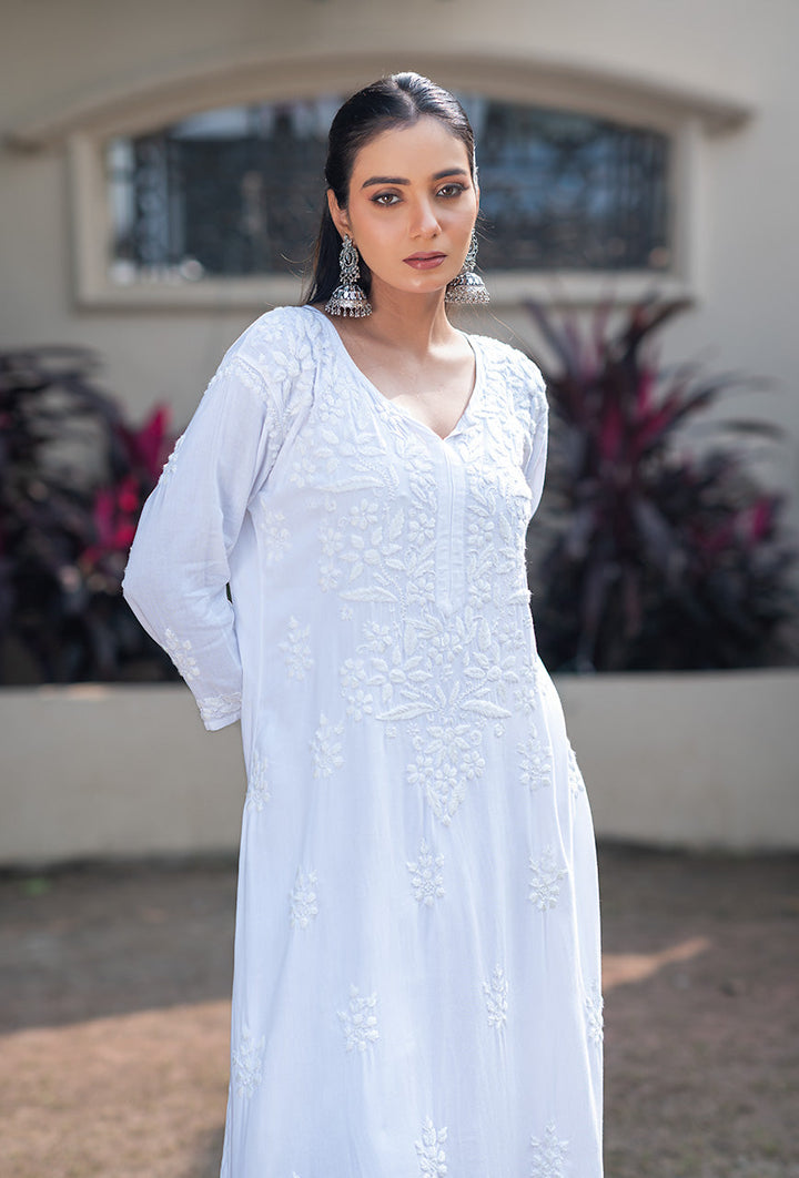 Gulaal-White-Rayon-Chikankari-kurta