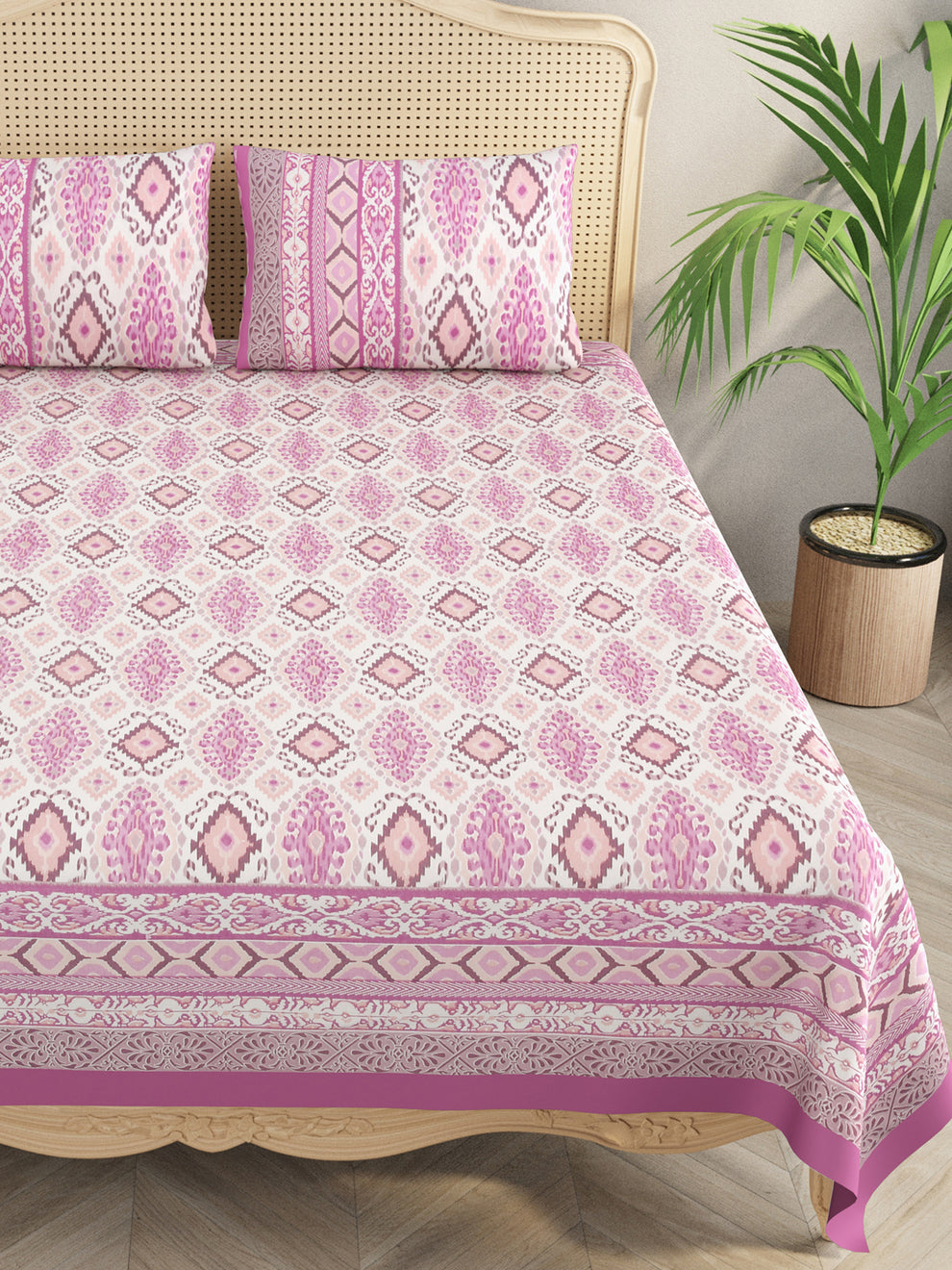 Pink-Bedsheet-Set-Gift-Box-(Bedsheet-With-2-Pillow-Covers)