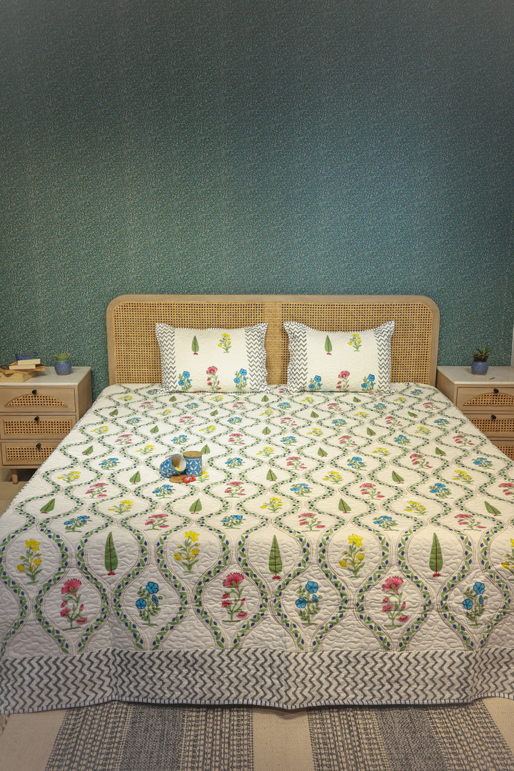 Multicolor-Handblock-Print-Bedcover-With-2-Pillow-Covers