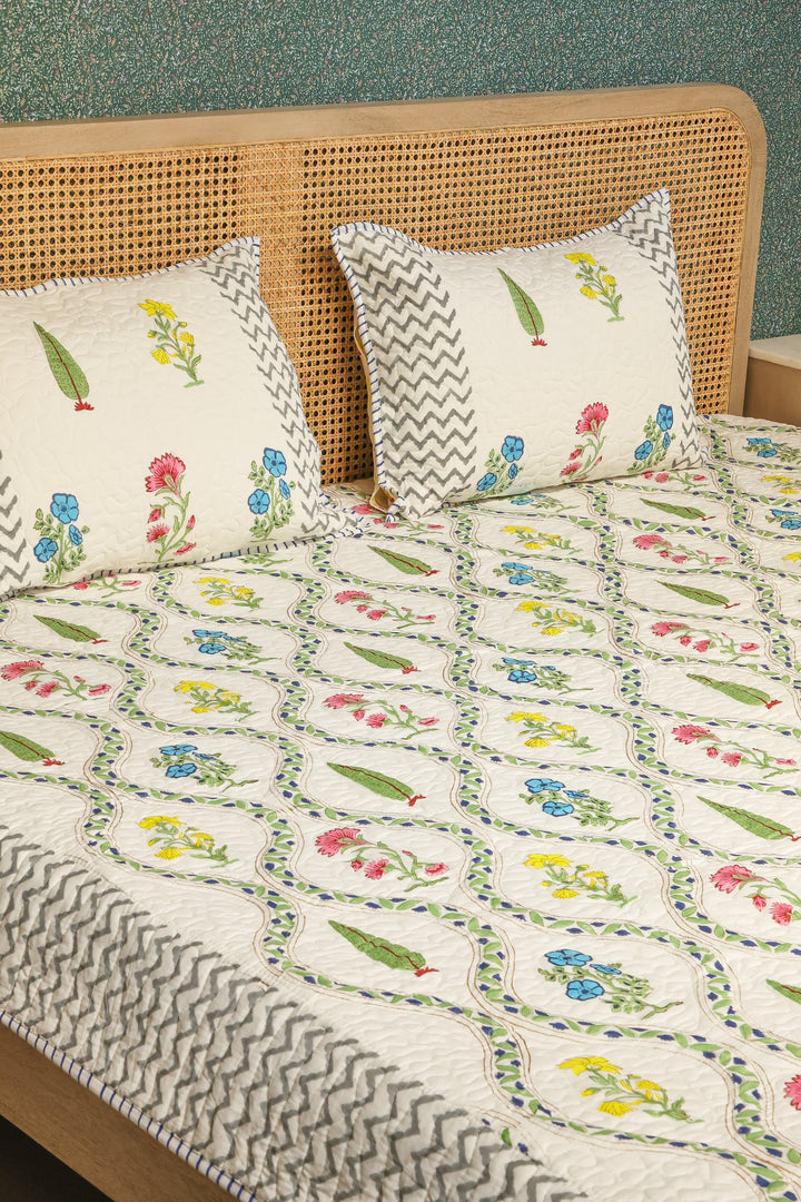 Multicolor-Handblock-Print-Bedcover-With-2-Pillow-Covers