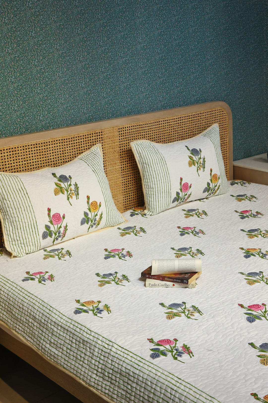 Cream-Cotton-Handblock-Print-Bedcover-With-2-Pillow-Covers