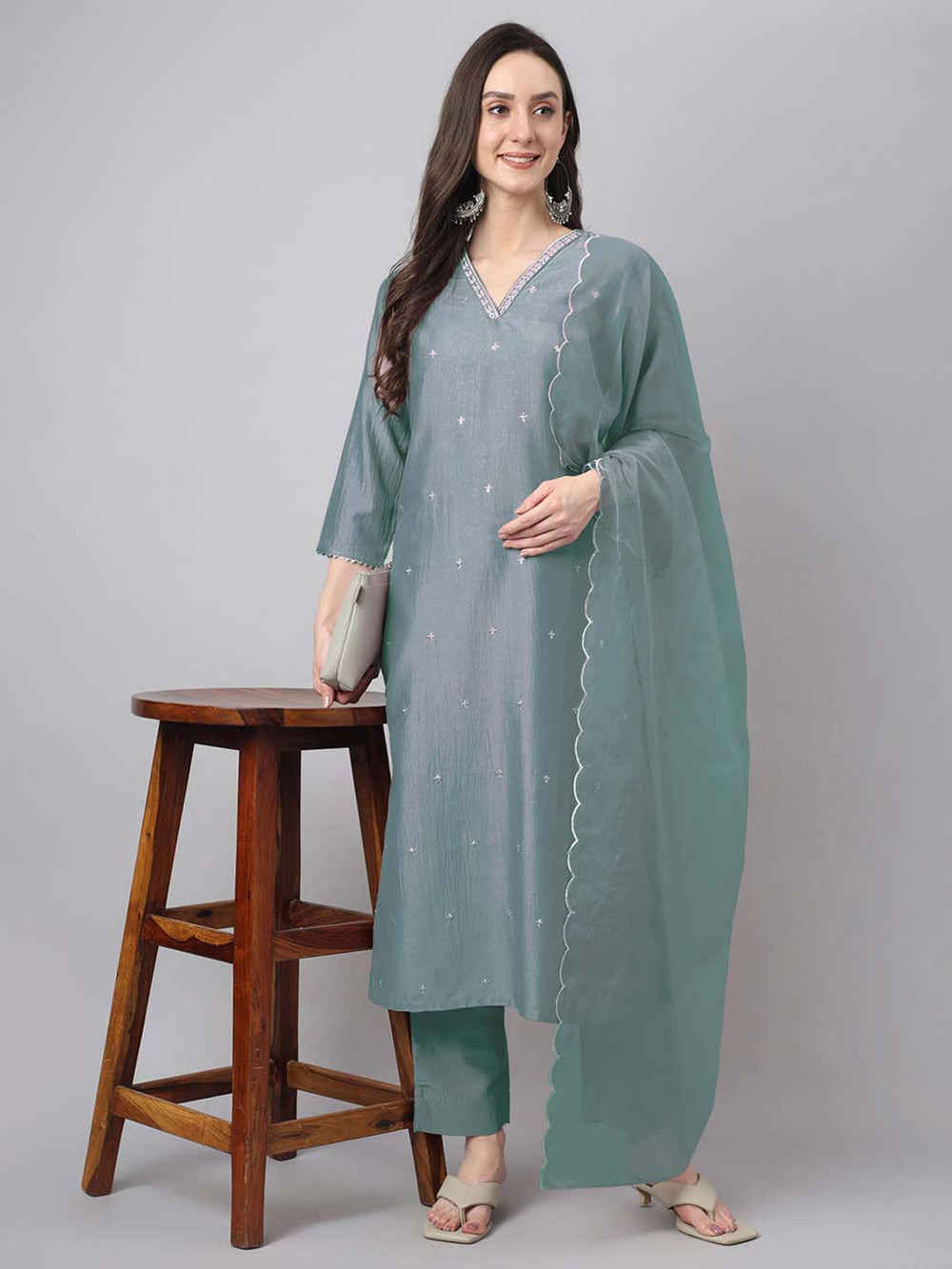 ZERESOUQ-Ice-Blue-Chinnon-Regular-3-Piece-Kurta-Set