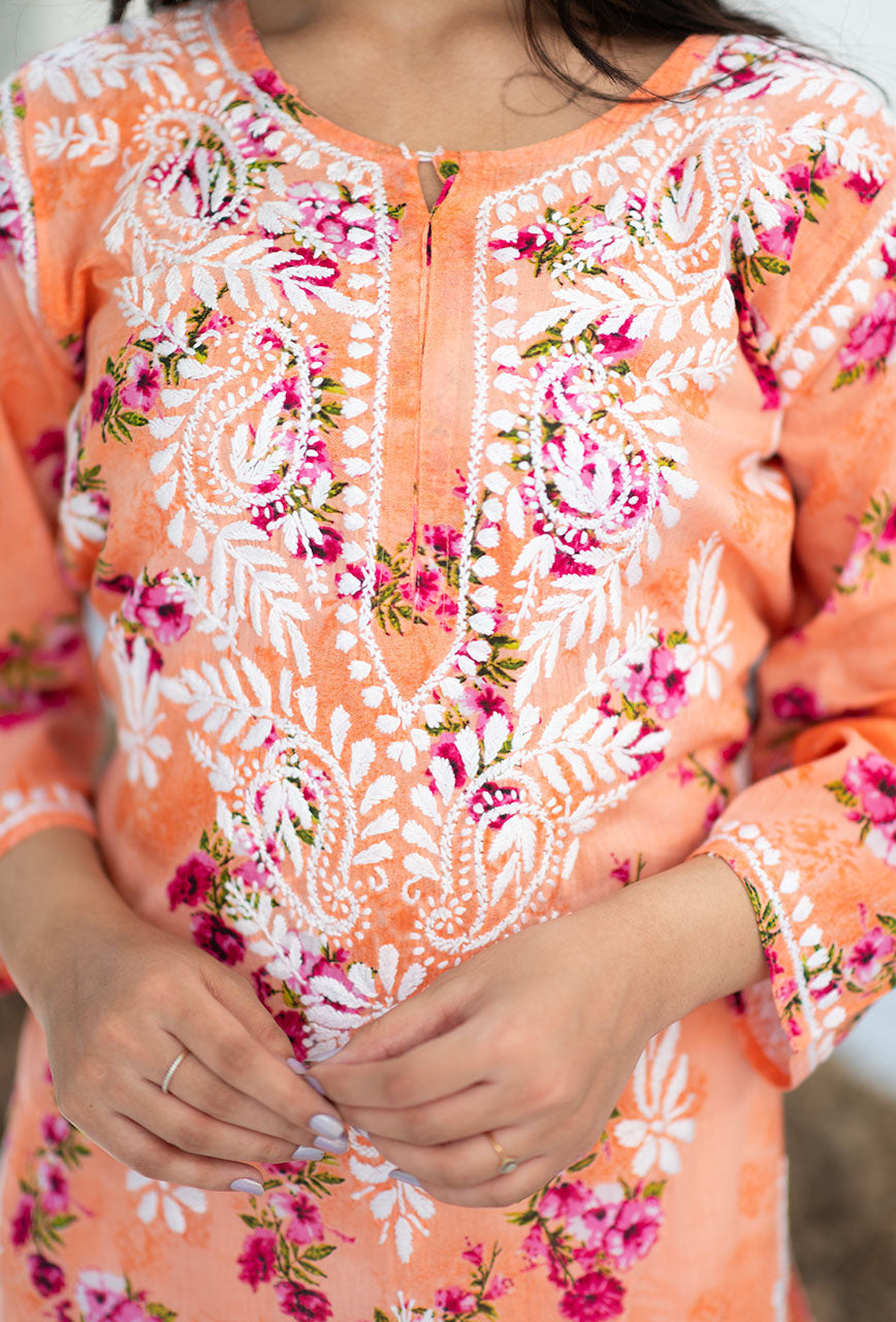 Ishaani-Peach-Mulmul-Chikankari-Kurta