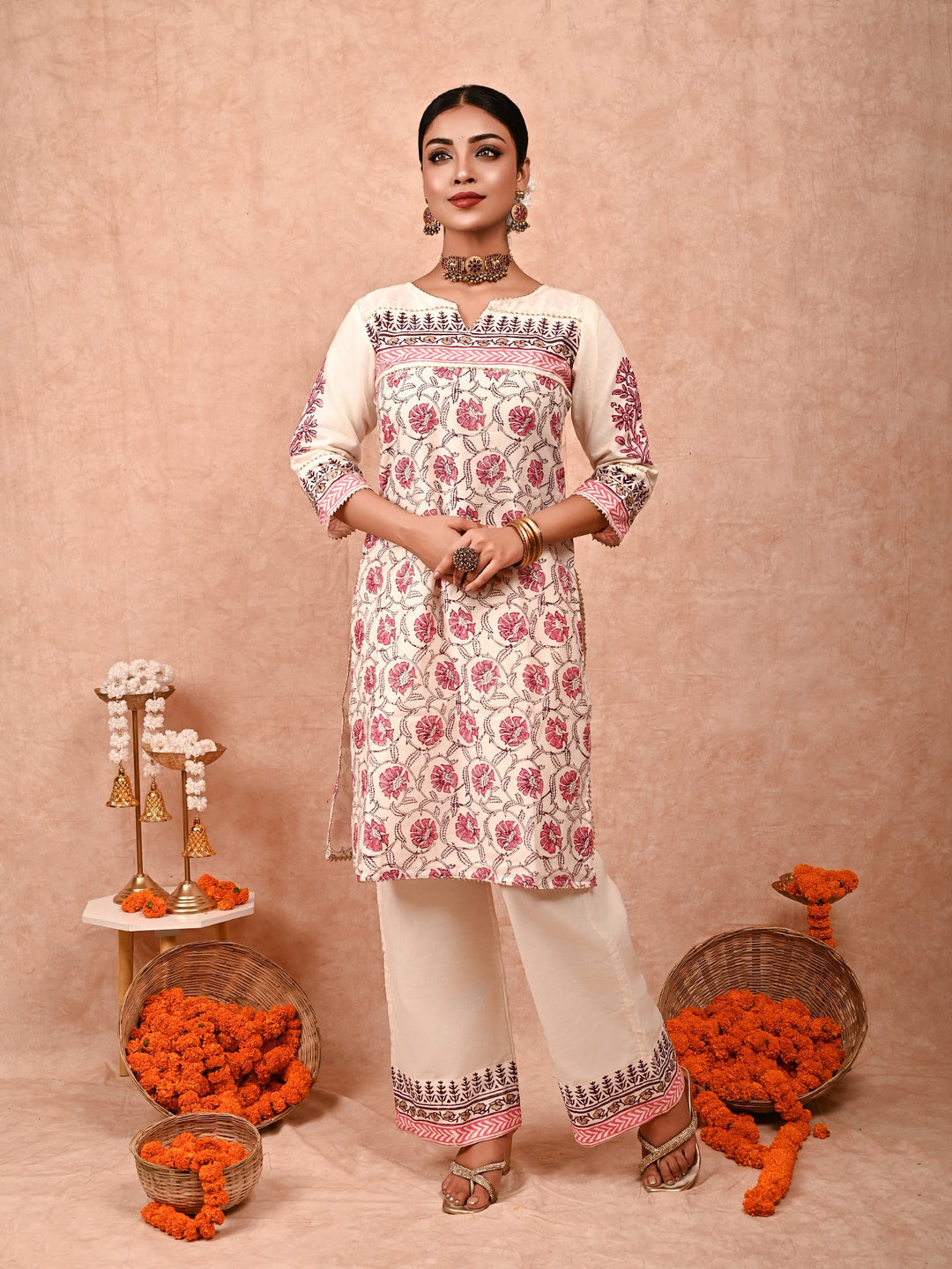 ZERESOUQ-Ivory-Zainab-Chanderi-Silk-Kurta-Set-(Set-Of-2)