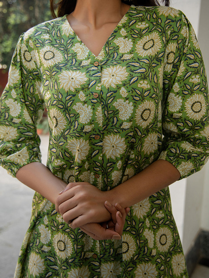 Green-Cotton-Floral-Printed-V-Neck-Dress