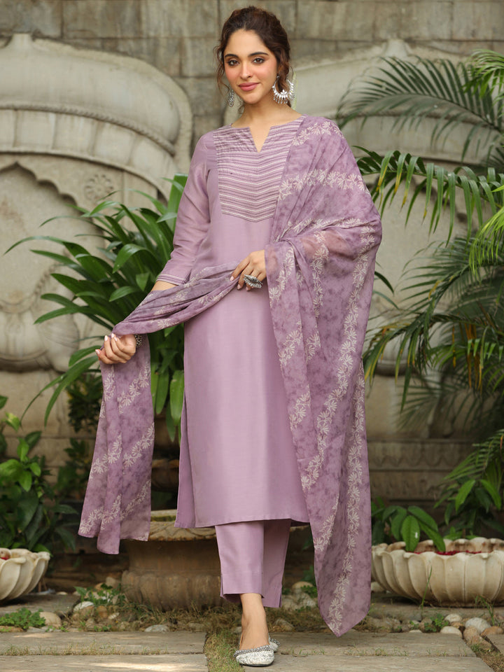 Lavender Silk Blend Embroidered Kurta Set With Dupatta