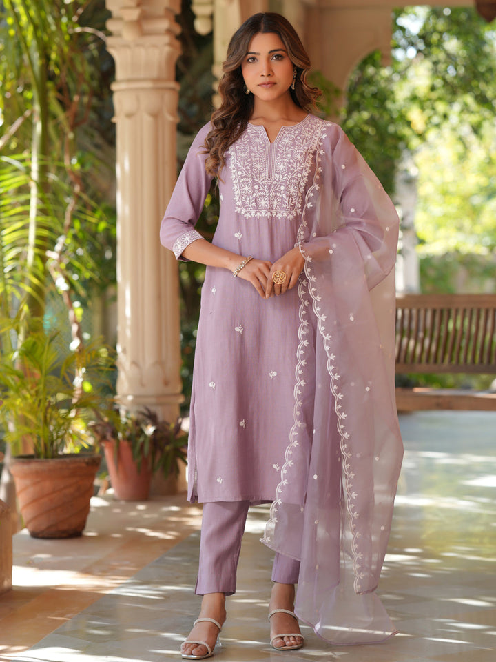 Lavender Silk Blend Embroidered Kurta Set With Dupatta