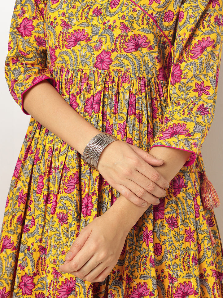 Yellow-Cotton--Floral-Printed-3-Piece-Kurta-Set