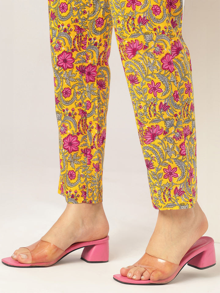 Yellow-Cotton--Floral-Printed-3-Piece-Kurta-Set