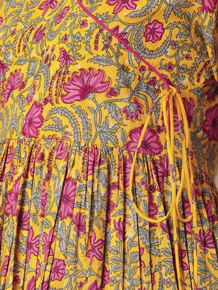 Yellow-Cotton--Floral-Printed-3-Piece-Kurta-Set