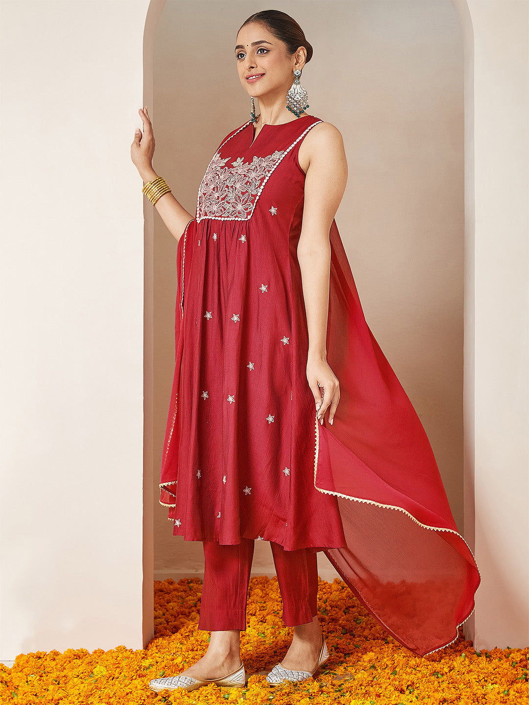 Red Silk Blend Embroidered 3-Piece Kurta Set
