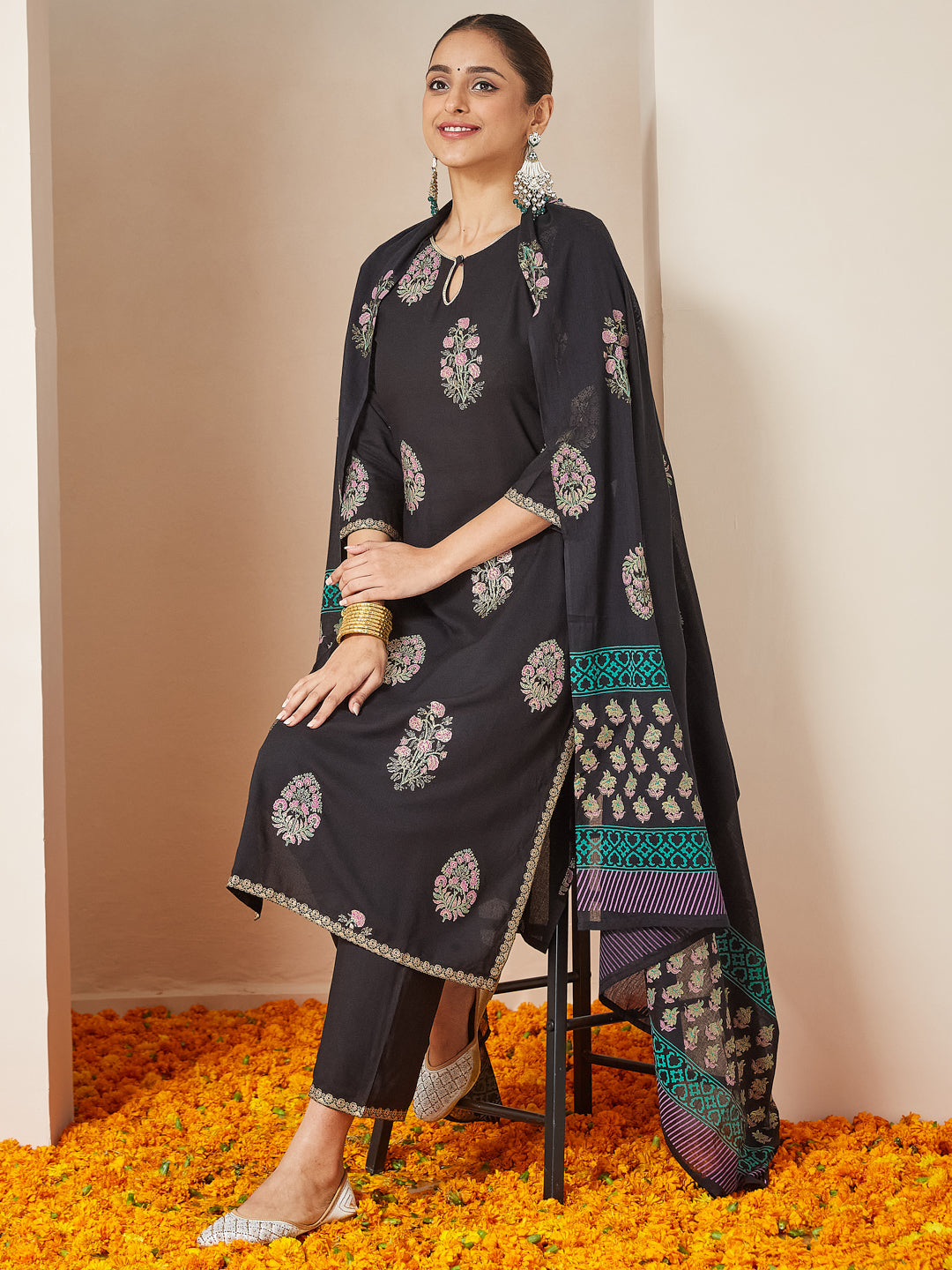 Black-Rayon-Straight-Floral-Printed-3-Piece-Kurta-Set