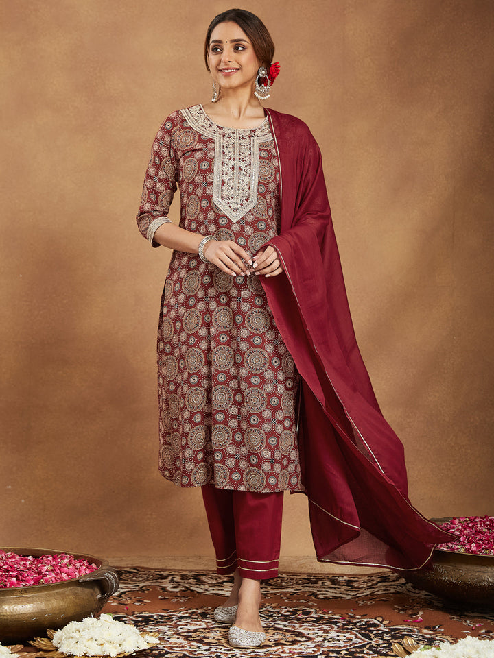 Maroon-Cotton-Straight-Ethnic-Motifs-3-Piece-Kurta-Set
