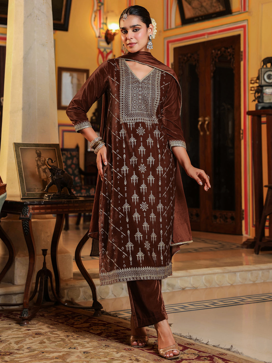 Brown Velvet Foil Print 3-Piece Kurta Set