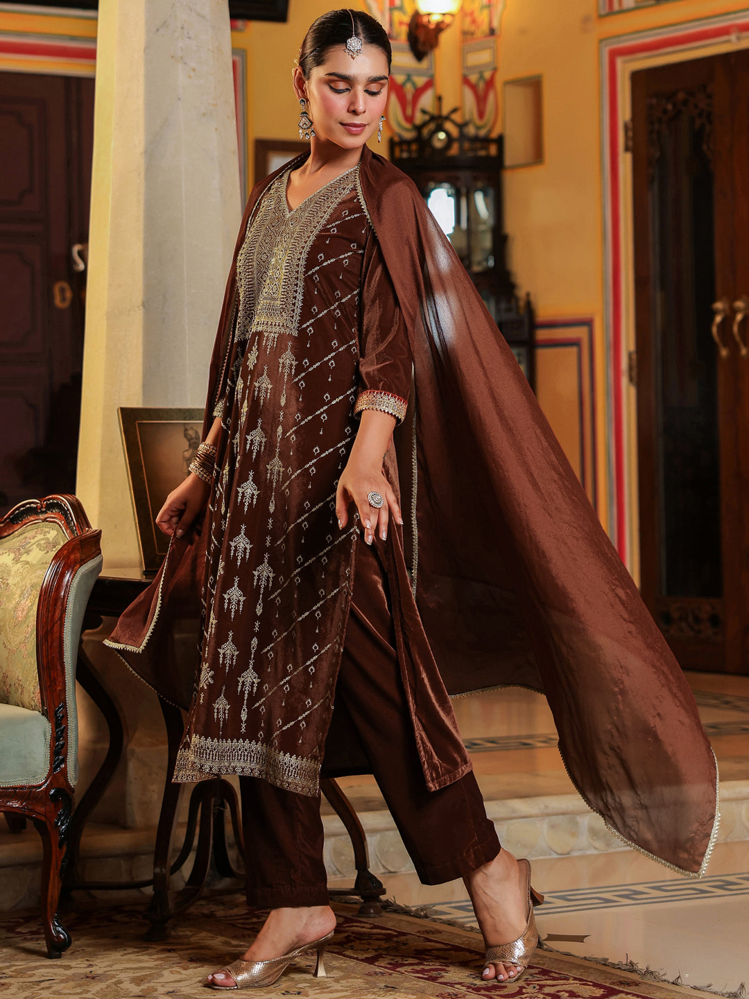 Brown Velvet Foil Print 3-Piece Kurta Set