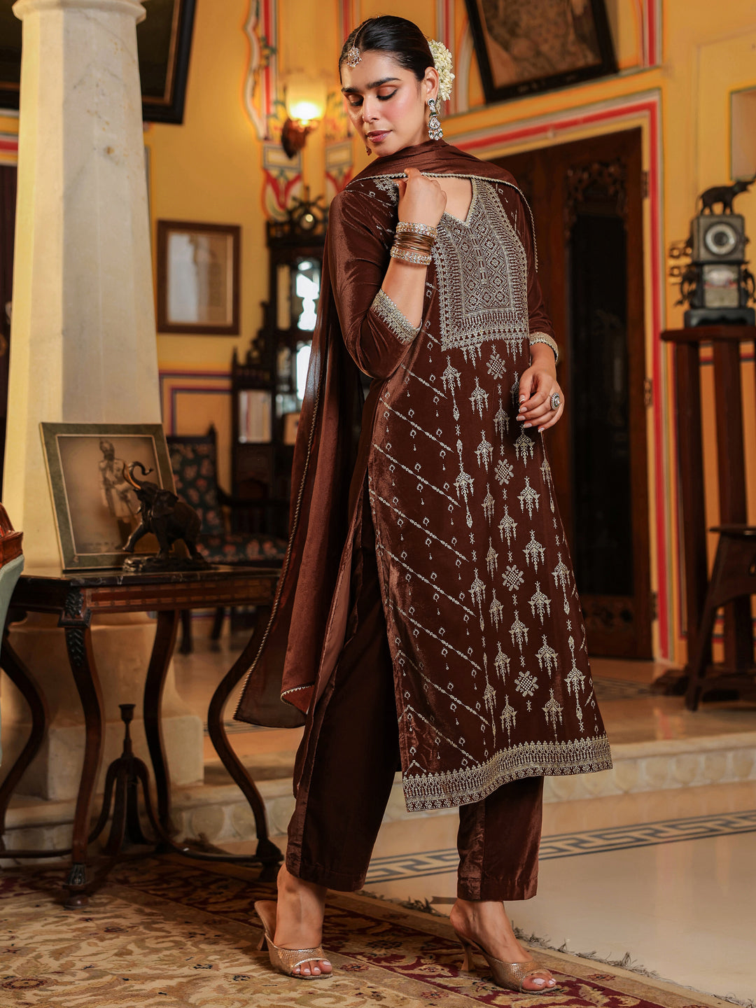 Brown Velvet Foil Print 3-Piece Kurta Set