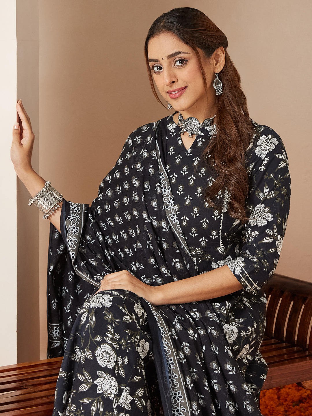 Black-Cambric-A-Line-Floral-Printed-3-Piece-Kurta-Set