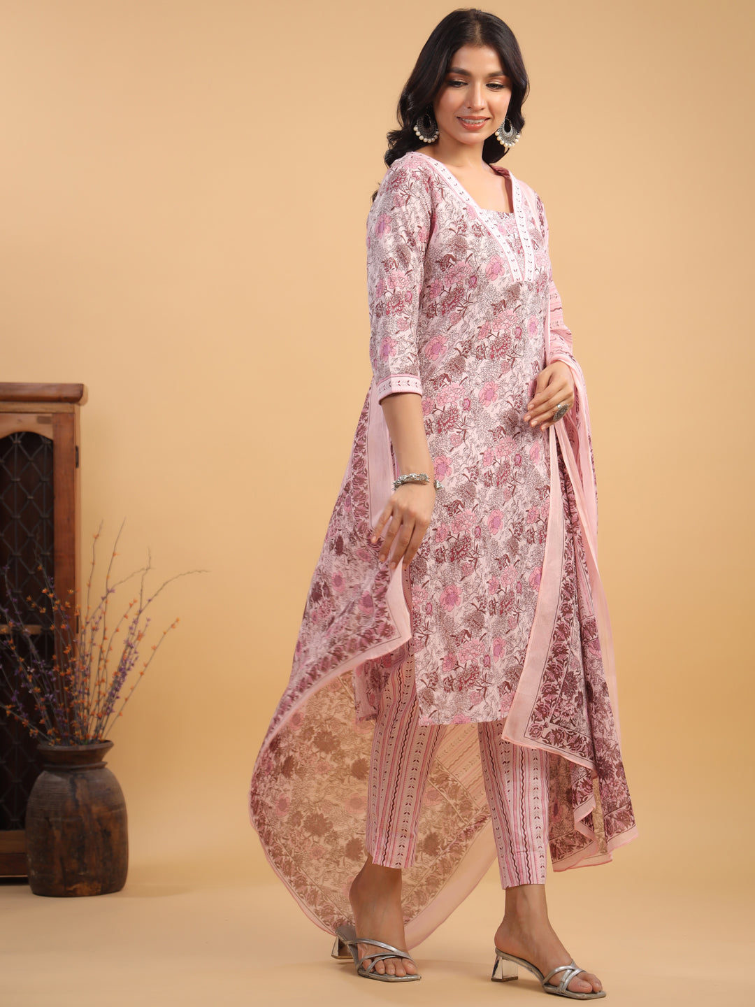 Pink-Cotton-Straight-Floral-Printed-3-Piece-Kurta-Set