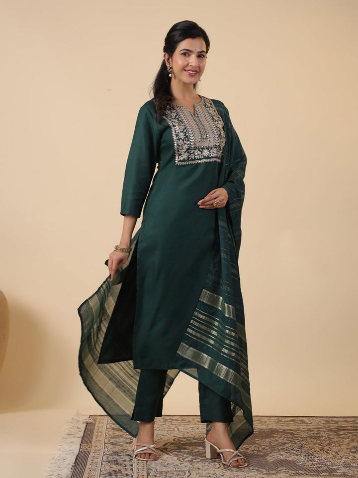 Dark-Green-Cotton-Blend-Straight-Yoke-Embroidered-3-Piece-Kurta-Set