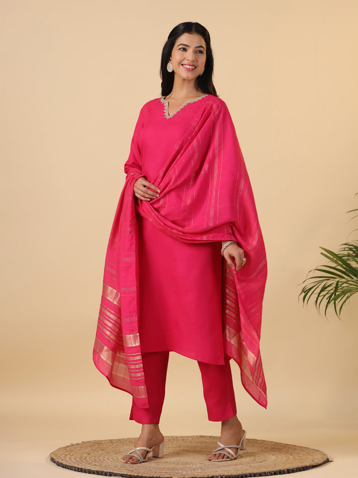 Pink Cotton Blend Straight Solid 3-Piece Kurta Set