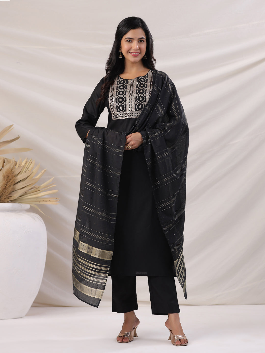 Black-Cotton-Blend-Straight-Embroidered-3-Piece-Kurta-Set