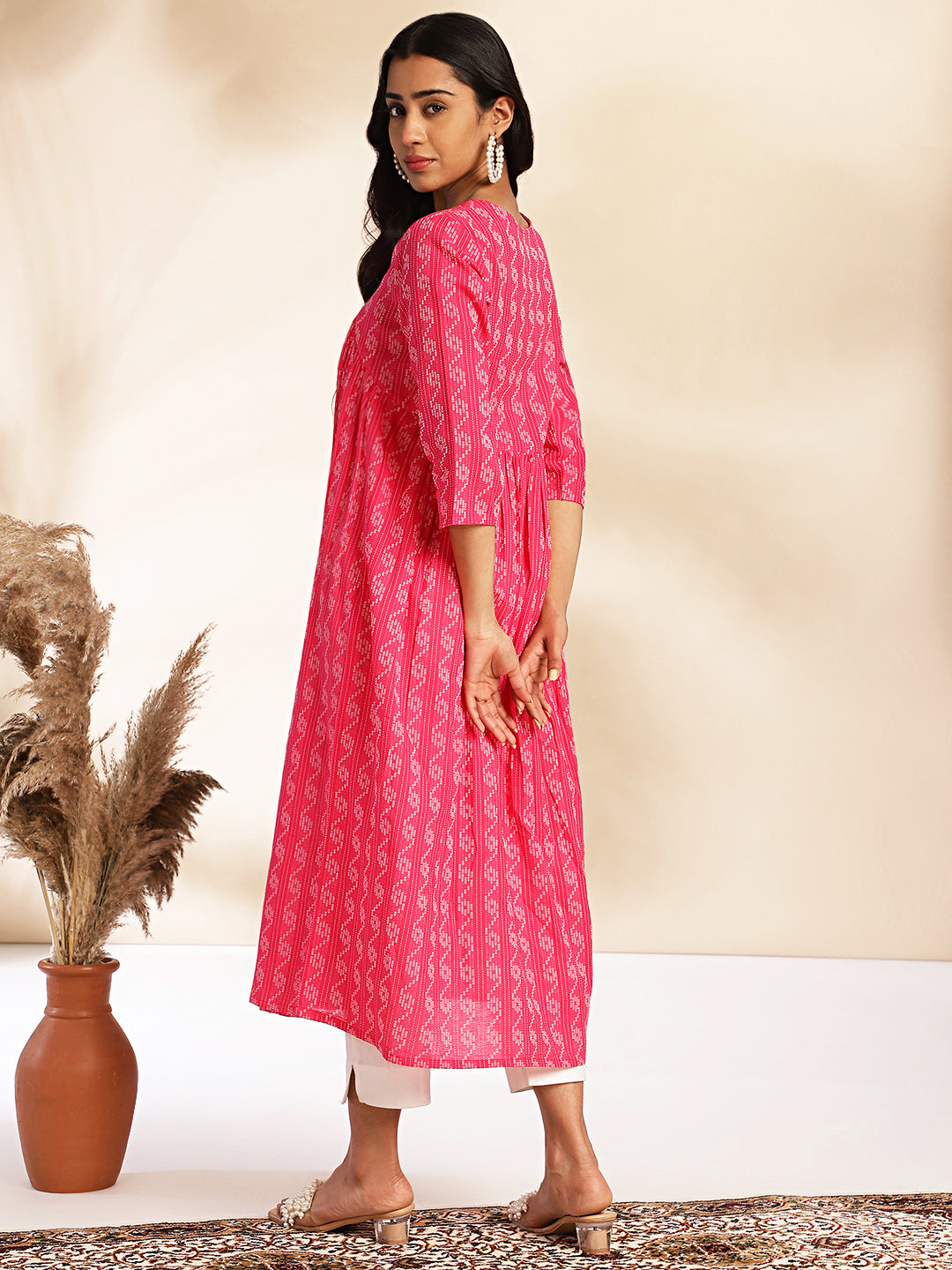 Pink-Cotton-Woven-Design-V-Neck-Kurta