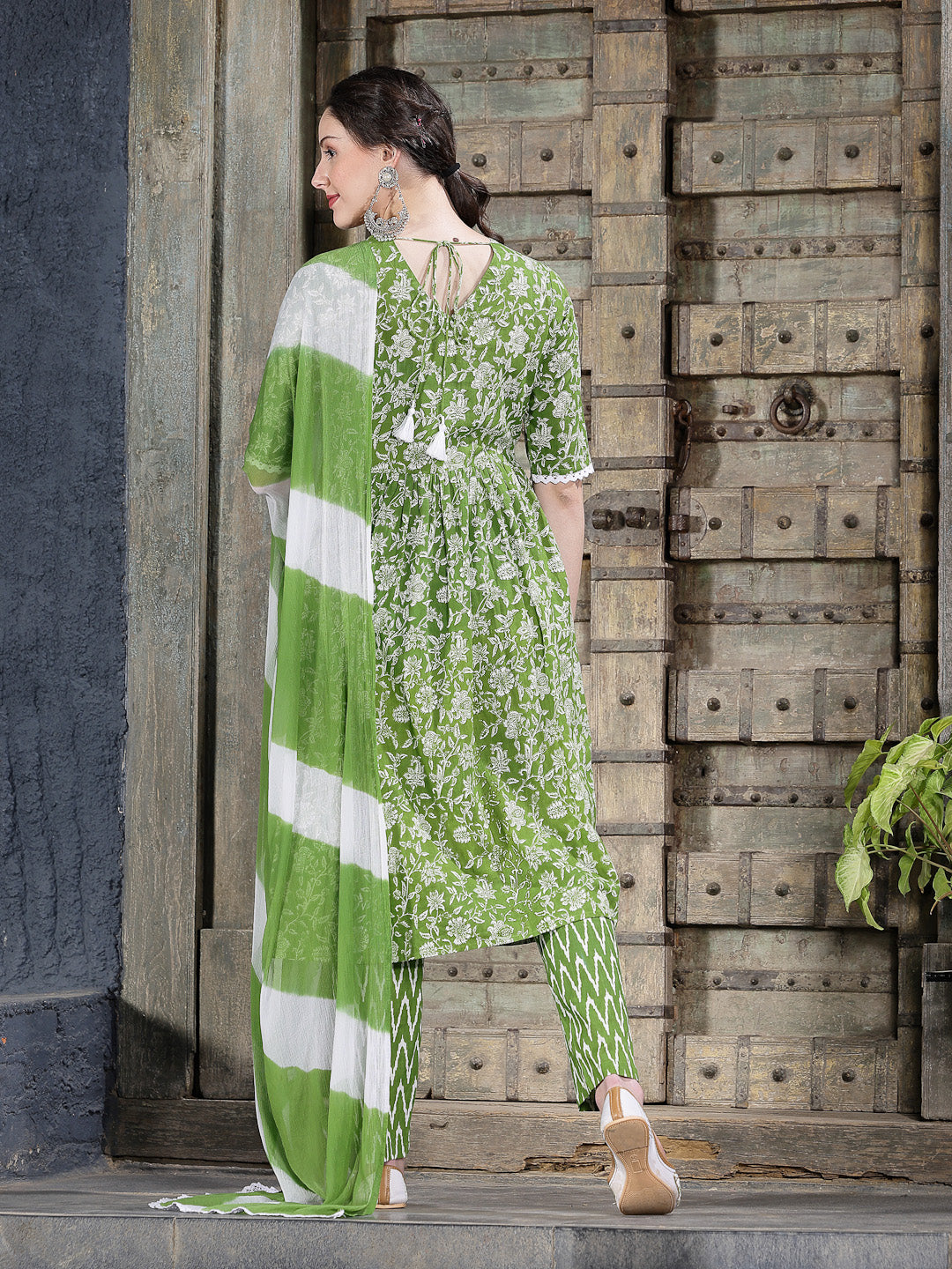 Green-Cotton-Printed-Naira-Cut-3-Piece-Kurta-Set