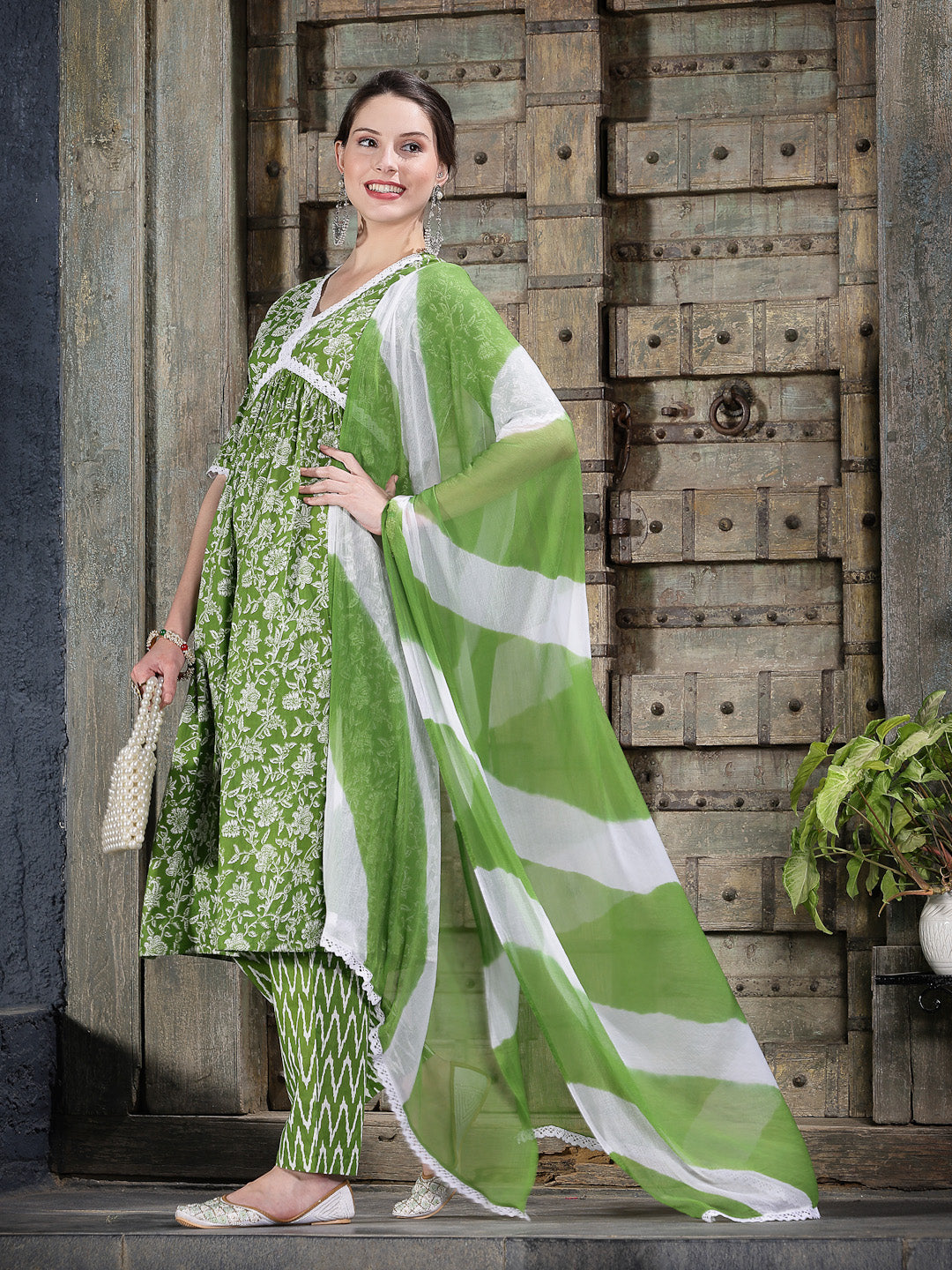 Green-Cotton-Printed-Naira-Cut-3-Piece-Kurta-Set