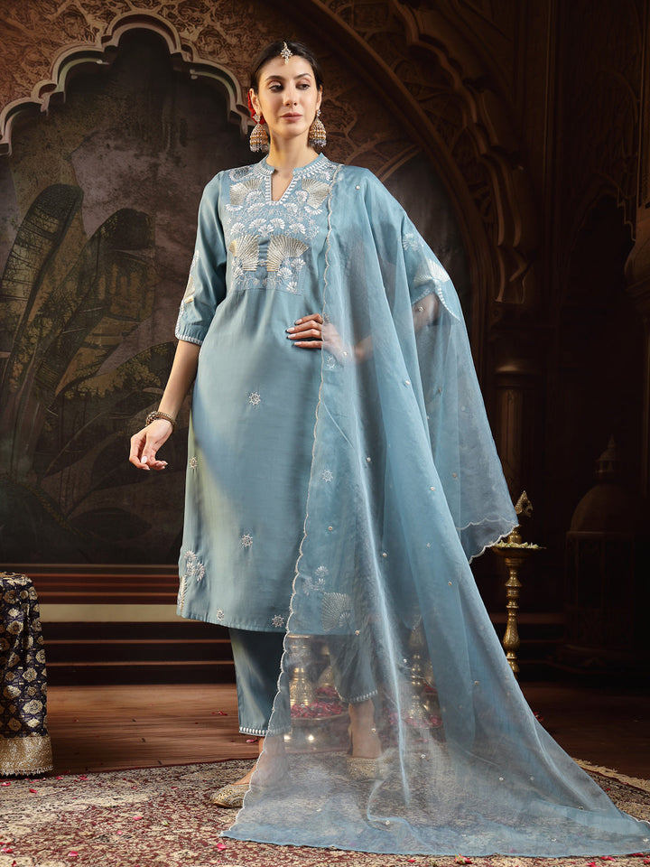 Aqua Solid & Embroidered Silk Blend Straight Kurta Pant Dupatta Set