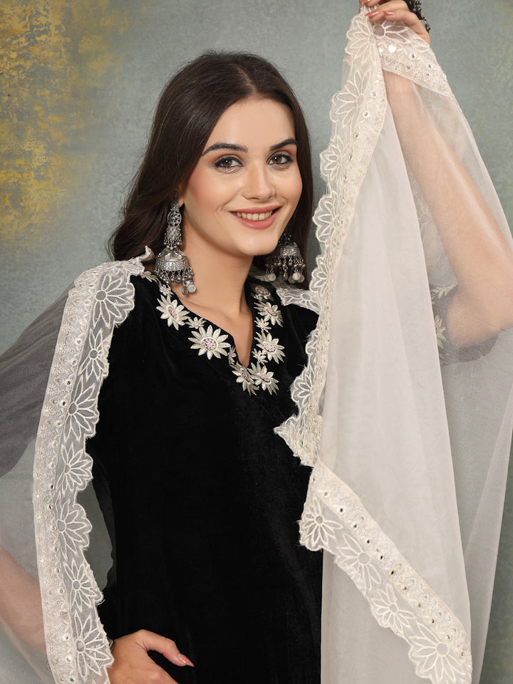 Black-Velvet-Solid-&-Embroidered-3-Piece-Kurta-Set