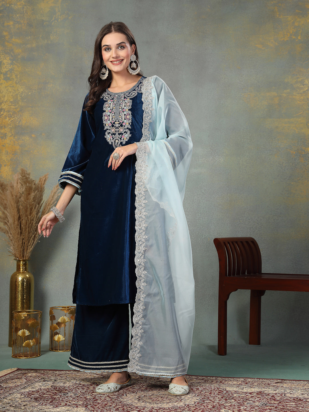 Blue-Velvet-Embroidered-3-Piece-Kurta-Set